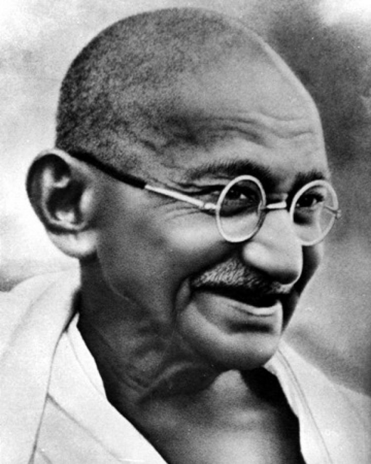 मुख्यमंत्री बघेल ने राष्ट्रपिता महात्मा गांधी की जयंती पर उन्हें किया नमन