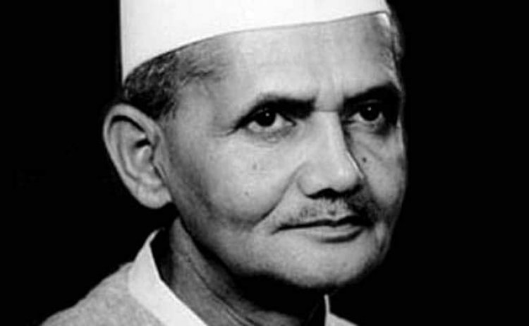मुख्यमंत्री ने पूर्व प्रधानमंत्री स्वर्गीय लाल बहादुर शास्त्री की जयंती पर उन्हें किया नमन