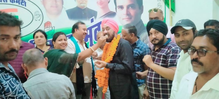 छत्तीसगढ़ प्रदेश कांग्रेस कमेटी अमरजीत चावला आज ज़िला मुख्यालय महासमुंद में स्वागत