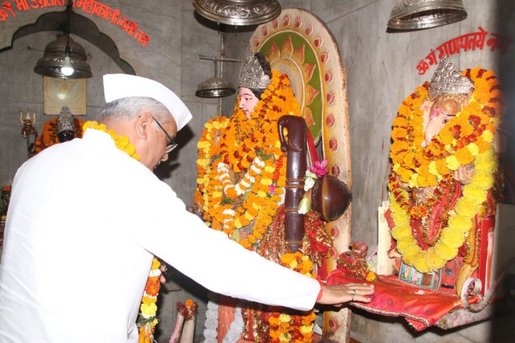 मुख्यमंत्री ने माता की पूजा अर्चना कर बस्तर एवं छत्तीसगढ़ की खुशहाली की कामना की