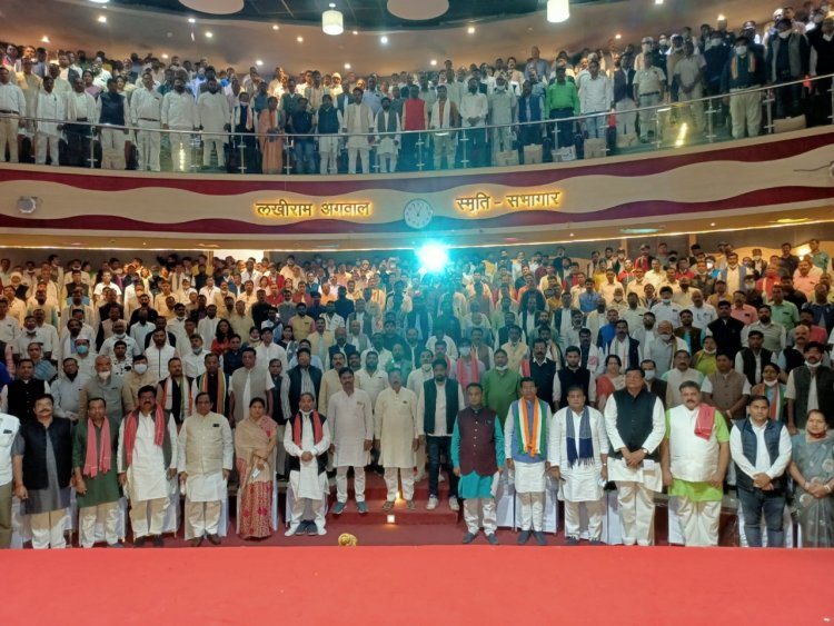 कार्यकर्ताओं ने 2018 में सरकार बनाई थी, 2023 में फिर से सरकार बनायेंगे, डिटिजल बनते ही सीधे प्रदेश कांग्रेस और राष्ट्रीय कांग्रेस से सीधे जुड़ जायेंगे - मोहन मरकाम़
