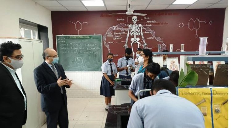 केन्द्र सरकार के संयुक्त सचिव ने की स्वामी आत्मानंद अंग्रेजी माध्यम स्कूल की तारीफ