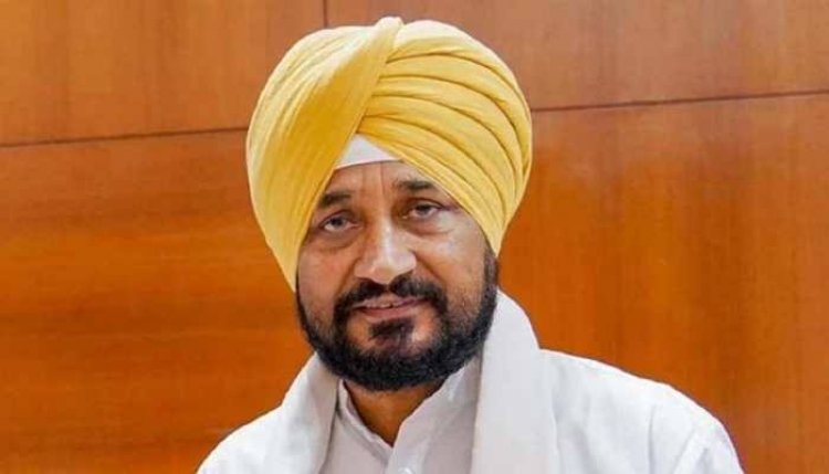 पंजाब में सबसे बड़ा उलटफेर, सीएम चरणजीत सिंह चन्नी दोनों सीटों पर पिछड़े