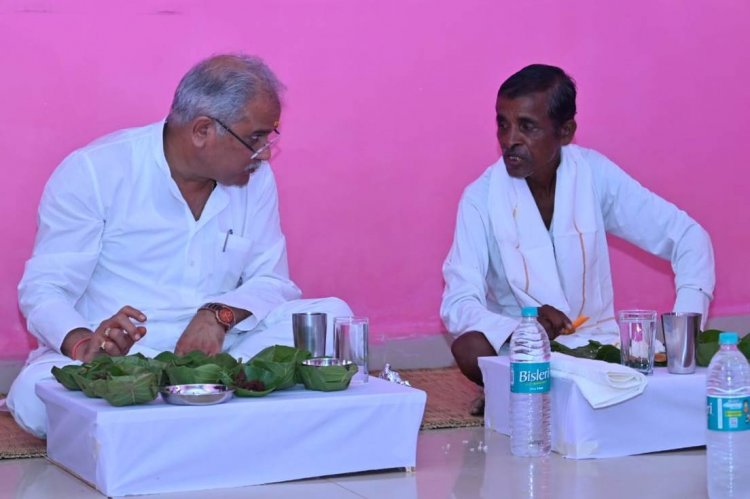 मुख्यमंत्री ने लिया चापड़ा चटनी का स्वाद