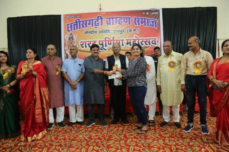 शरद पूर्णिमा महोत्सव में शामिल हुए पूर्व मंत्री एवं विधायक बृजमोहन अग्रवाल