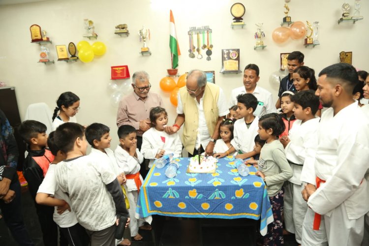 कराटे स्कूल के स्थापना दिवस पर आयोजित कार्यक्रम में शामिल हुए पूर्व मंत्री एवं विधायक बृजमोहन अग्रवाल