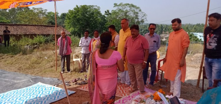 संसदीय सचिव यू. डी. मिंज के प्रयासों से नगर पंचायत कुनकुरी में विकास कार्यों के लिए 2 करोड़ 91 लाख की मिली सौगात संसदीय सचिव यू. डी. मिंज ने किया नगर के 9 वार्डों में सीसी रोड और नाली निर्माण का भूमि पूजन