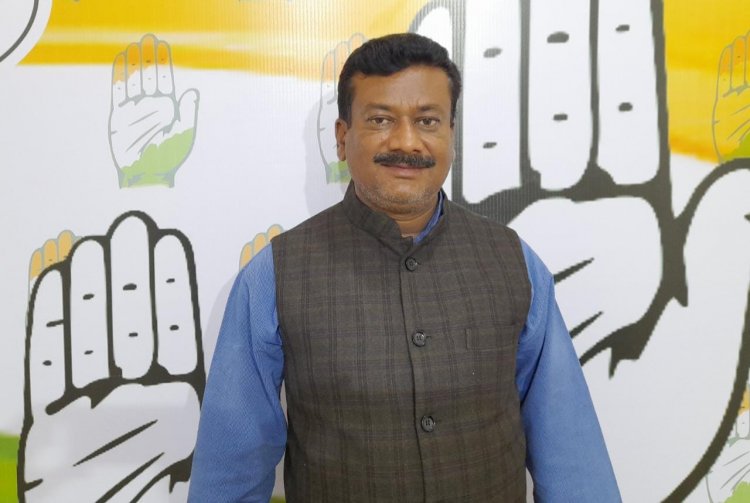 आदिवासियों के आरक्षण के मामले में भाजपा की स्थिति मुंह में राम बगल में नाथूराम वाली भाजपा एक ओर आदिवासियों को आरक्षण देने के बात करती है दूसरी ओर विधानसभा सत्र पर सवाल खड़े कर विरोध भी करती