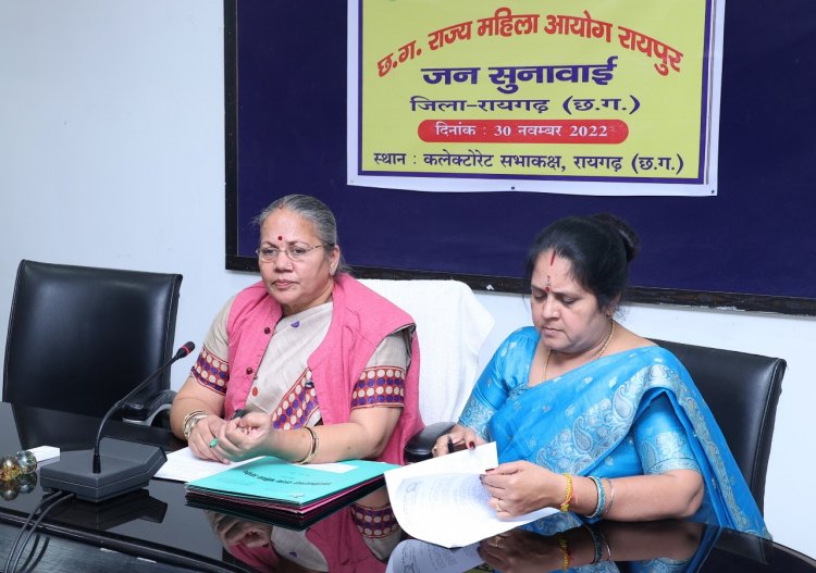 इंस्ट्राग्राम में शुरु हुआ प्रेम, भाग कर शादी और फिर तलाक तक पहुंचा मामला विधिवत तलाक के लिए आयोग ने विधिक सहायता के साथ उपलब्ध कराया वकील सोशल मीडिया के माध्यम से जीवन साथी तलाशने में बरते सर्तकता-डॉ.किरणमयी नायक