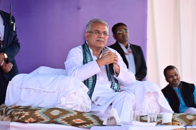 भेंट-मुलाकात में मुख्यमंत्री ने कहा कि छत्तीसगढ़ में हर ब्लॉक में दो-दो रुरल इंडस्ट्रियल पार्क बनेंगे