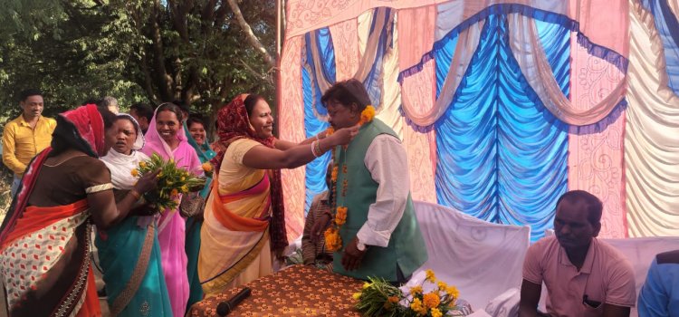 अब बिजली समस्या के निदान के लिए नहीं जाना पड़ेगा दूर, करडेगा नारायणपुर में जेई ऑफिस और विद्युत वितरण केन्द्र का संसदीय सचिव यू. डी. मिंज ने किया शुभारम्भ दोनों केंद्र से जुड़े लगभग 65 गाँव के लगभग 18 हजार उपभोक्ताओं को मिलेगा इसका लाभ