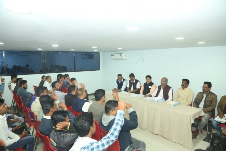 उपचुनाव परिणाम को लेकर पूर्व मंत्री व विधायक बृजमोहन अग्रवाल ने भानुप्रतापपुर में की समीक्षा बैठक चारामा मंडल में सभी शक्तिकेन्द्र व बूथ प्रभारी एवं अन्य कार्यकर्ताओं के साथ की बैठक उपचुनाव परिणाम की समीक्षा के बाद कमियों को दूर कर आगामी विधानसभा चुनाव में प्रदेश में कमल खिलाना है: बृजमोहन अग्रवाल