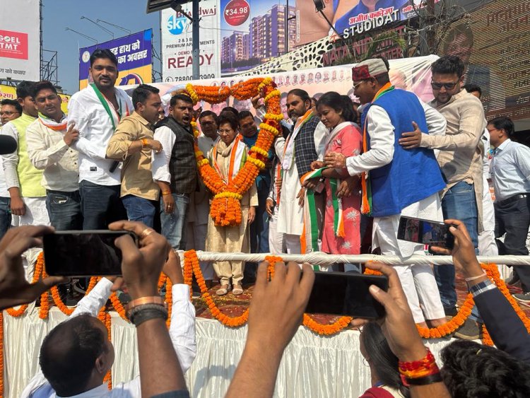 छत्तीसगढ़ कांग्रेस की नव नियुक्त प्रभारी कुमारी शैलजा का डॉ चौलेश्वर चन्द्राकर द्वारा राजधानी में किया गया भव्य स्वागत