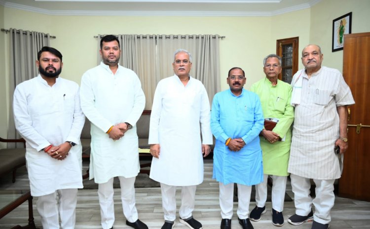रायपुर : मुख्यमंत्री भूपेश बघेल की बड़ी घोषणा बिरनपुर में दिवंगत 22 वर्षीय युवक के परिवार के सदस्य को दी जाएगी सरकारी नौकरी