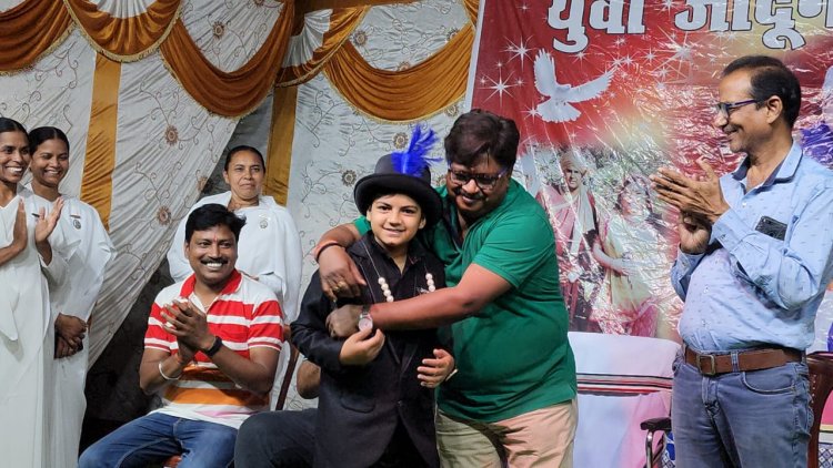 एशिया के सबसे छोटे जादूगर 10 वर्षीय जतिन का मैजिशियन शो कुनकुरी मे, प्रजापिता ब्रह्मकुमारी द्वारा आयोजित मैजिशियन शो का विधायक यू. डी. मिंज ने किया उद्घाटन