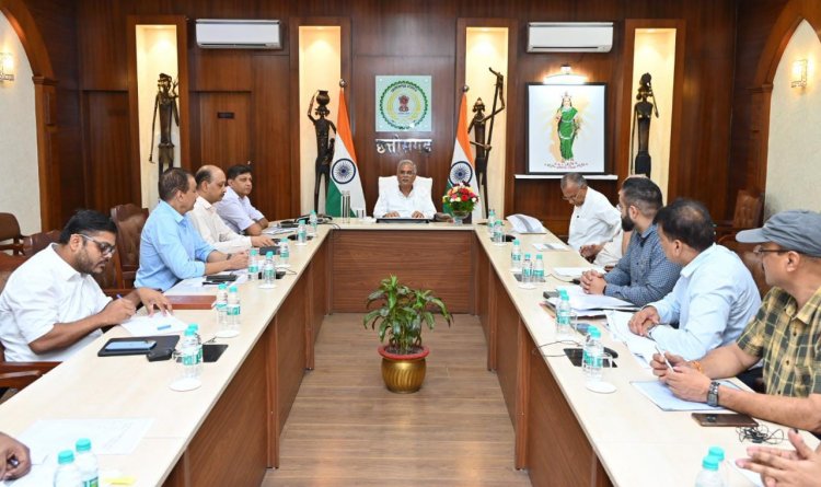 बारिश के बाद सड़कों की त्वरित गति से करें मरम्मतः मुख्यमंत्री भूपेश बघेल