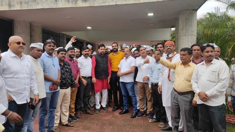 आम आदमी पार्टी के चुनावी रणनीति पर हुई बैठक प्रदेश प्रभारी संजीव झा ने कार्यकर्ताओं से की चर्चा आम आदमी पार्टी के गारंटी कार्ड को हर घर तक पहुंचाने का किया आव्हान