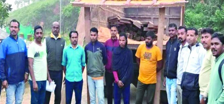 पुलिस अधिकारी पर लगा सागौन चिरान तस्करी कराने का आरोप