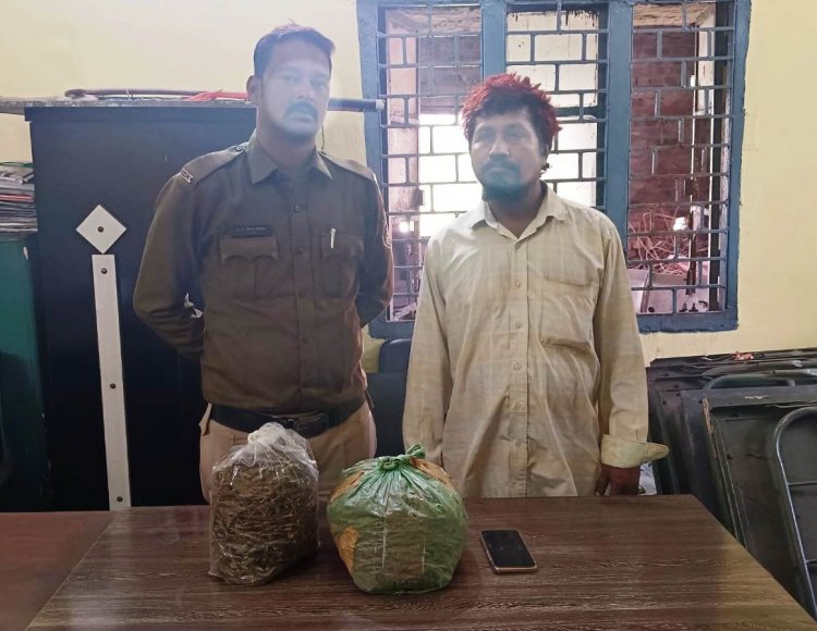 ऑटो में घूम-घूम कर बेच रहा था गांजा, पुलिस ने पकड़ा