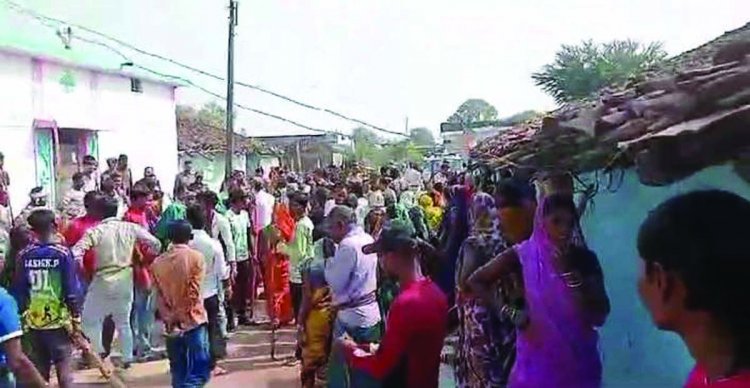 कवर्धा के इस गांव में तनाव का माहौल, कई घायल, मौके पर पहुंची पुलिस बल