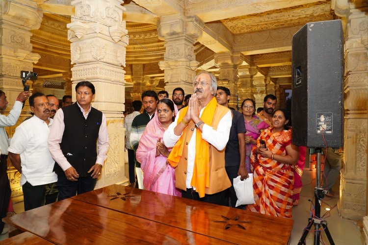नवनिर्मित जैन मंदिर के पंकल्याणक में शामिल हुए बृजमोहन अग्रवाल बृजमोहन अग्रवाल ने जैन मुनि आचार्य श्री विद्या सागर जी महराज से मुलाकात की