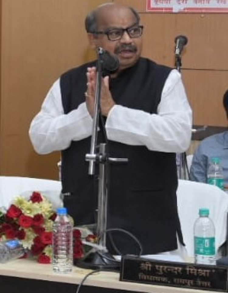 रायपुर उत्तर विधानसभा के विधायक एवं पार्टी के वरिष्ठ नेता पुरंदर मिश्रा विधायक निर्वाचित होने के पश्चात् पहली बार कल अपने जन्मभूमि फूलझर क्षेत्र में जा रहे