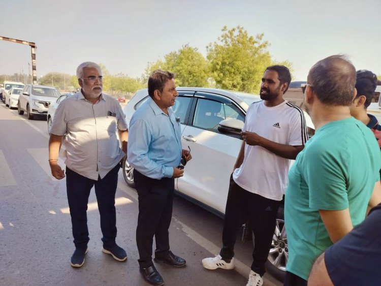 तेलीबांधा-छेरीखेड़ी मार्ग का होगा सौंदर्यीकरण, निगम कमिश्नर ने किया निरिक्षण