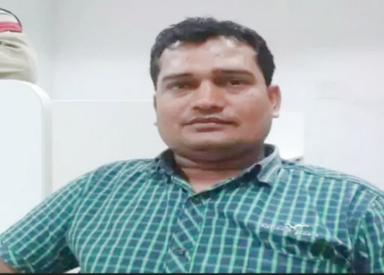 महादेव ऑनलाइन सट्टा: ACB-EOW ने छत्तीसगढ़ में 29 ठिकानों पर छापा मारा, हवलदार का घर सील, कॉन्स्टेबल अर्जुन सिंह यादव गिरफ्तार