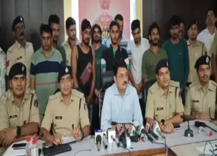 मवेशी और गांजा की तस्करी करने वाले बड़े गिरोह का भंडाफोड़, पुलिसकर्मियों पर तान दिया था लोडेड पिस्टल और कट्टा, 10 गिरफ्तार