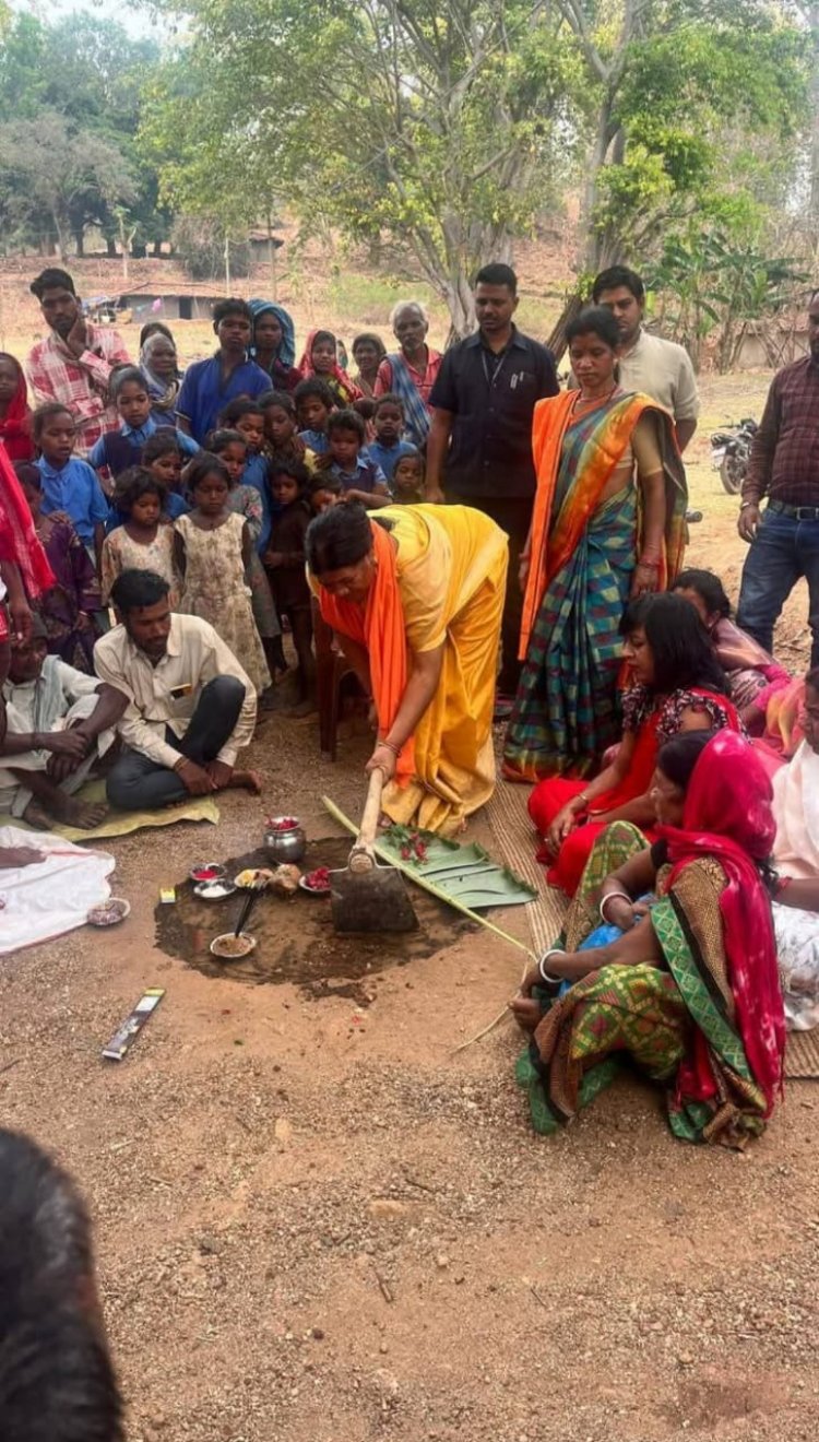 विकास की नई राह: जशपुर में विधायक श्रीमती रायमुनी भगत ने किया सीसी रोड निर्माण कार्यों का भूमि पूजन*