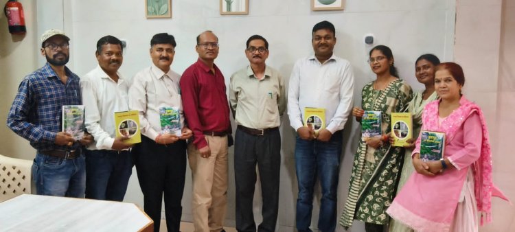 *जशपुर एक ऐतिहासिक अध्ययन" के लेखक डॉ. विजय रक्षित से इतिहास के व्याख्याताओं ने किया सौजन्य भेंट*