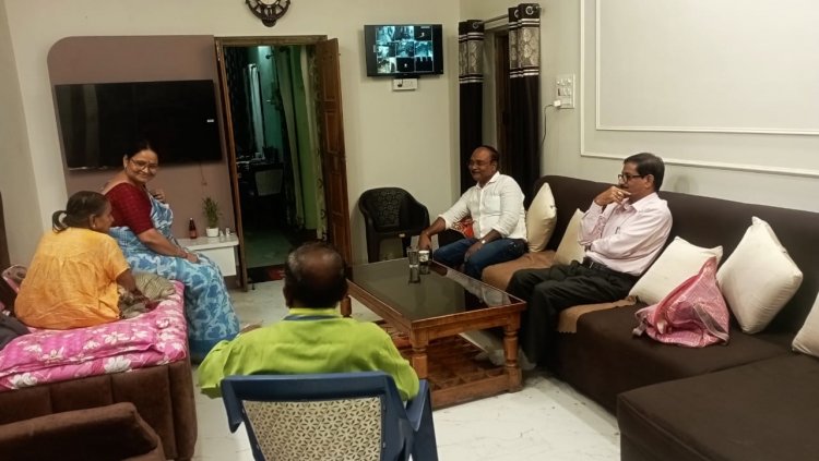 डॉ. सिद्धार्थ ने घर पहुंचकर मरीज का हालचाल जाना