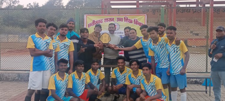 एन ई एस कॉलेज का खेल में शानदार प्रदर्शन जारी  हॉकी में कुनकुरी कॉलेज को 3-0 से हराया