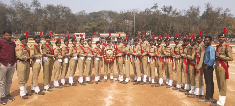 शासकीय राम भजन राय एनईएस स्नातकोत्तर महाविद्यालय जशपुर के एनसीसी कैडेट्स ने गणतंत्र दिवस मार्च पास्ट में प्रथम स्थान प्राप्त किया