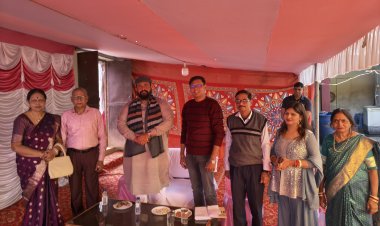 प्रबल प्रताप सिंह जूदेव जी ने जशपुर जिले के प्रतिष्ठित शिक्षाविद डॉक्टर विजय रक्षित जी के भतीजे के विवाह के पावन पर्व पर उनके आवास पर आयोजित मांगलिक कार्यक्रम में सम्मिलित होकर बधाई एवं शुभकामनाएं प्रेषित कीं।।