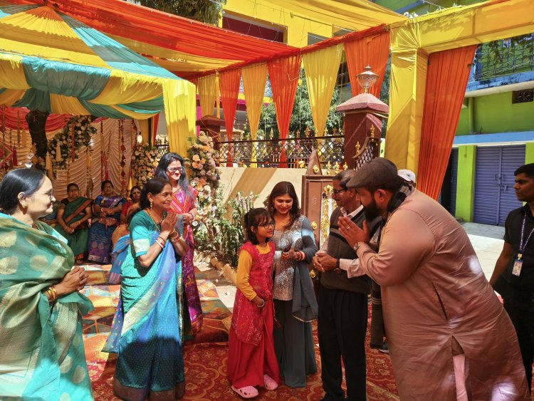 प्रबल प्रताप सिंह जूदेव जी ने जशपुर जिले के प्रतिष्ठित शिक्षाविद डॉक्टर विजय रक्षित जी के भतीजे के विवाह के पावन पर्व पर उनके आवास पर आयोजित मांगलिक कार्यक्रम में सम्मिलित होकर बधाई एवं शुभकामनाएं प्रेषित कीं।।